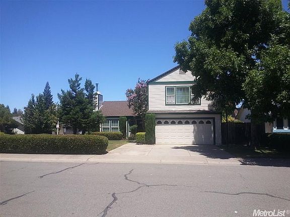 3rd image of 1340 Providence Way