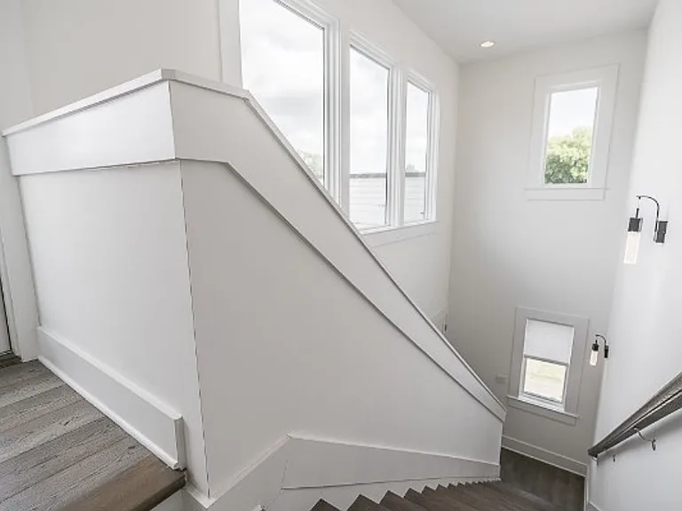 323 Garfield St — Photo 36
