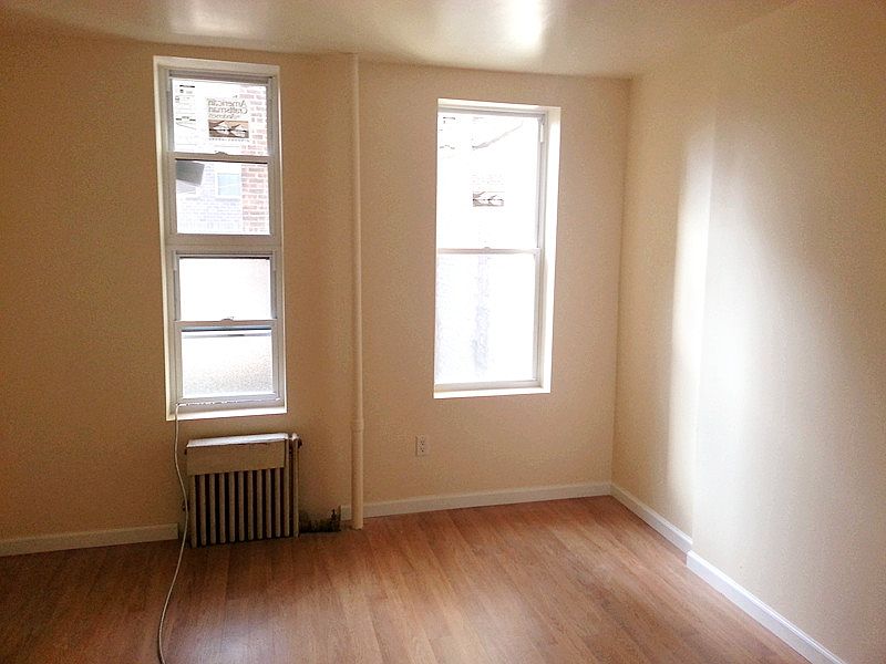 2nd image of 33 Mott St APT 14