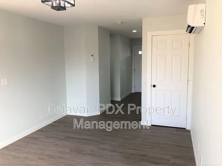 1396 Kimber Ct — Photo 6