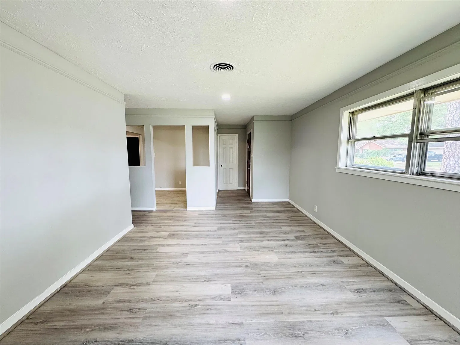 3 bed, 2.0 bath, 1548 sqft, $1,950 — Photo 4