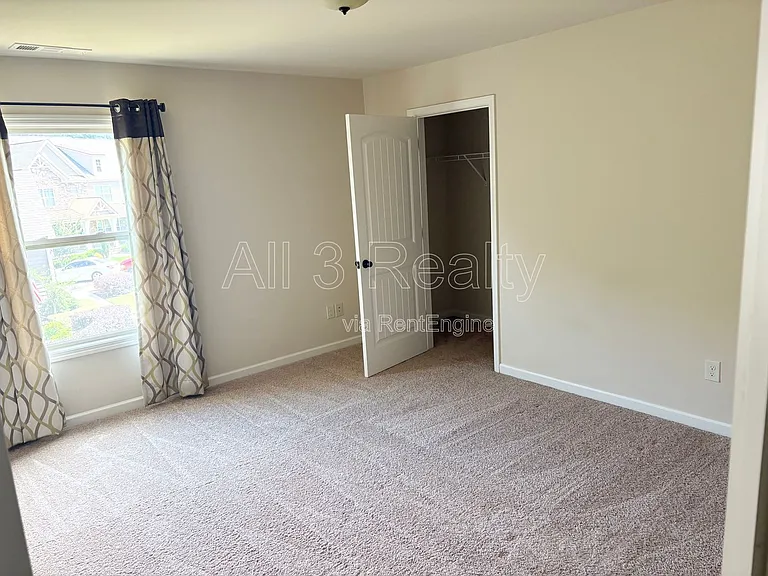 3738 Valley Spring Dr — Photo 21