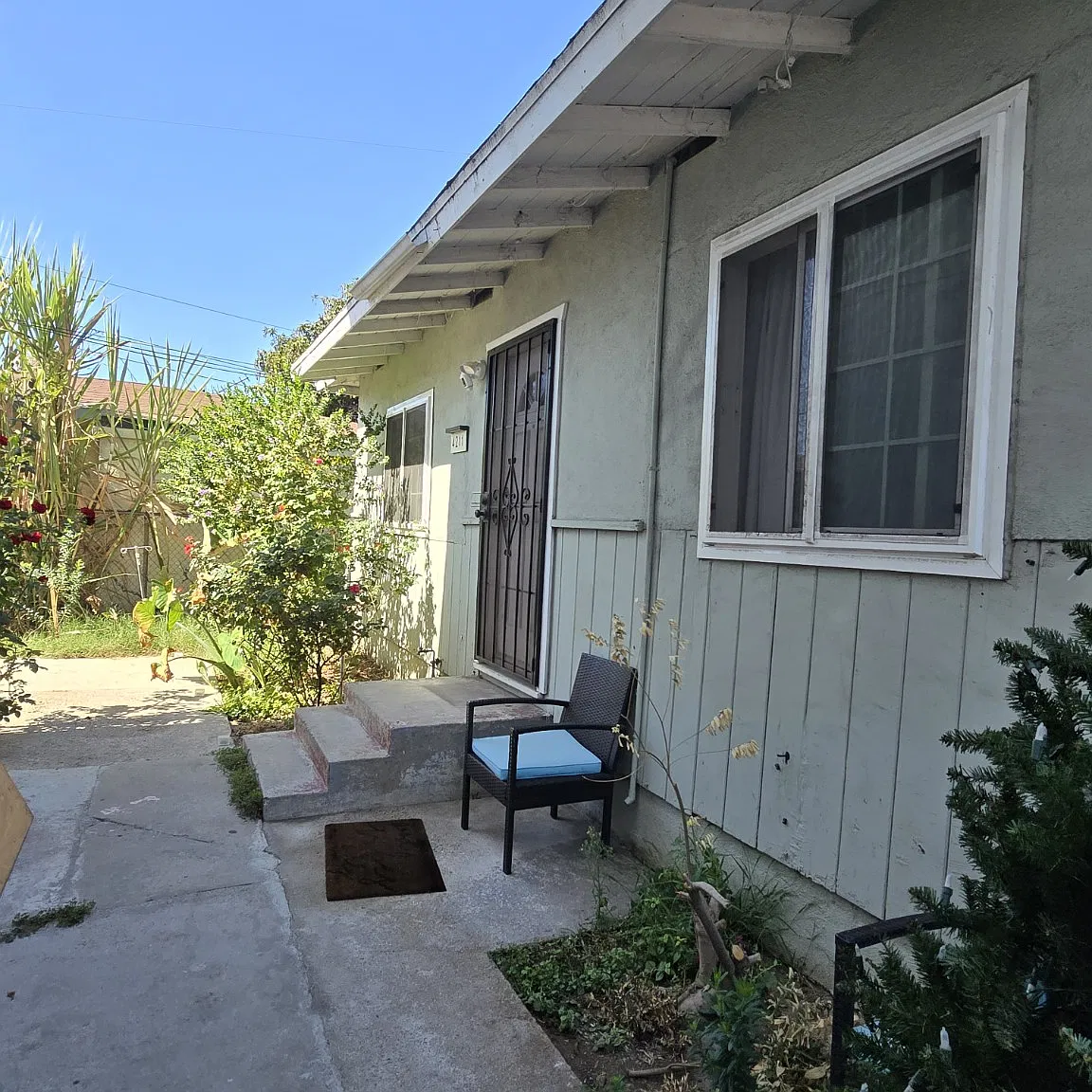 2 bed, 974 sqft, $2,000 — Photo 1