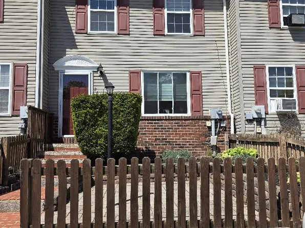 260 White Dogwood Dr, Etters, PA 17319