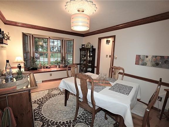 Beautiful formal Dining Room