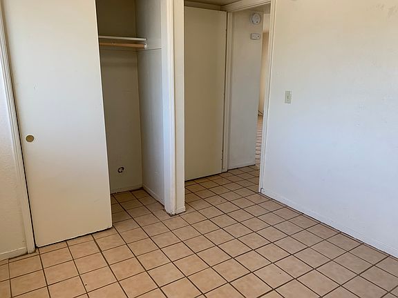 5th image of 619 E Houston Ave APT A
