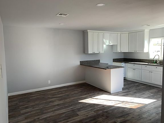 2nd image of 1105 W 88th St