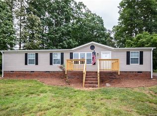670 Tabor Rd, Olin, NC 28660