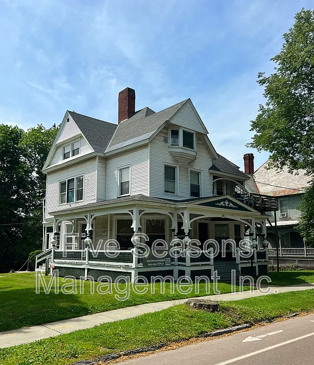 134 Buell St #7