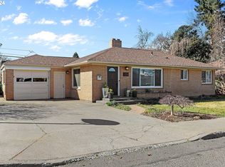 754 E 18th St, The Dalles, OR