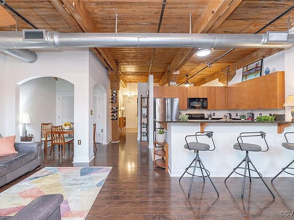 5th image of 251 Rocketts Way Unit 213