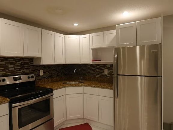 3rd image of A400 Washington St #D6