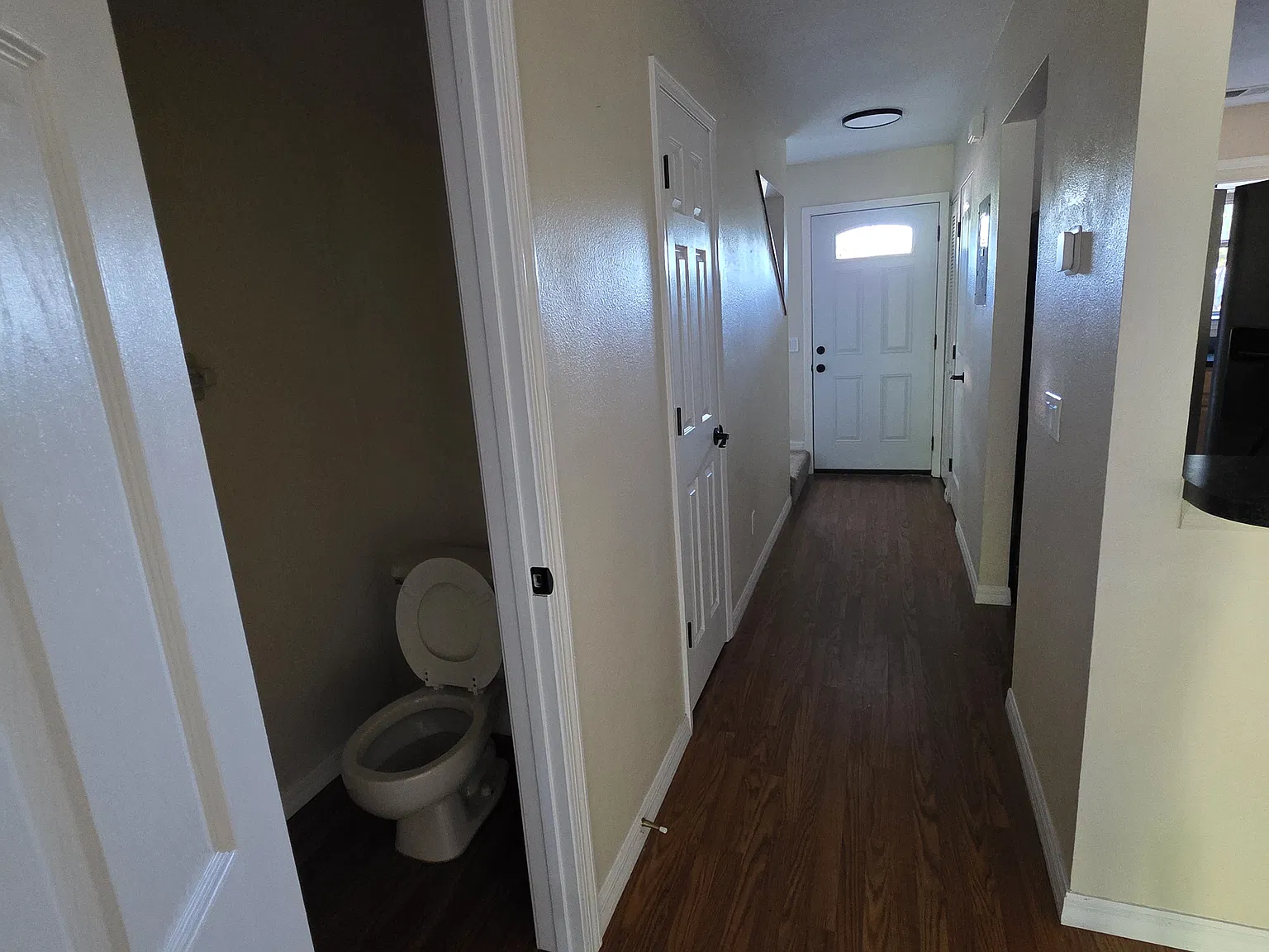 2 bed, 1.5 bath, 1088 sqft, $1,499 — Photo 2