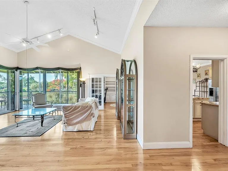 7644 Elmridge Dr — Photo 35