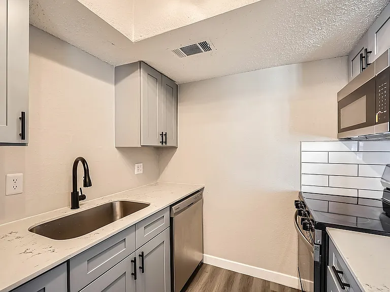 Rise Spring Pointe — Photo 58