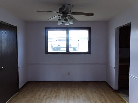4th image of 810 Pearson Cir Unit 2