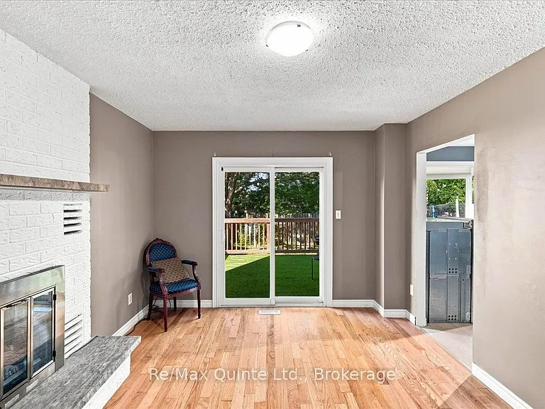 12 Brimley Ct — Photo 8