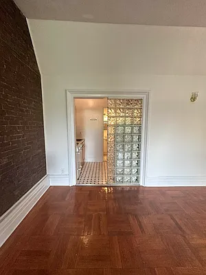 Rented by Compass | media 36