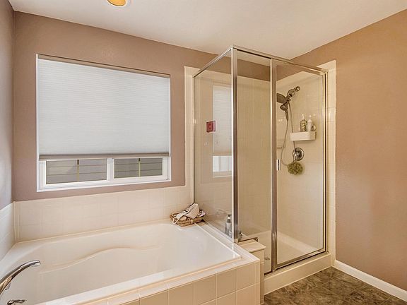 3rd image of 27972 E 7th Pl