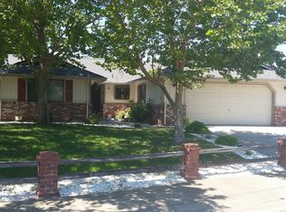 5814 Old Barn Way, Redding, CA 96001