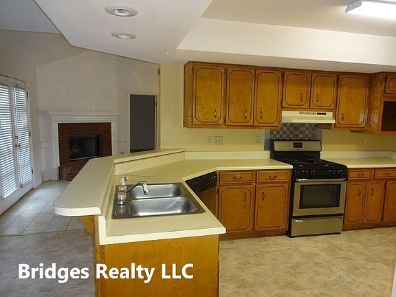 5th image of 3918 Bowen Dr