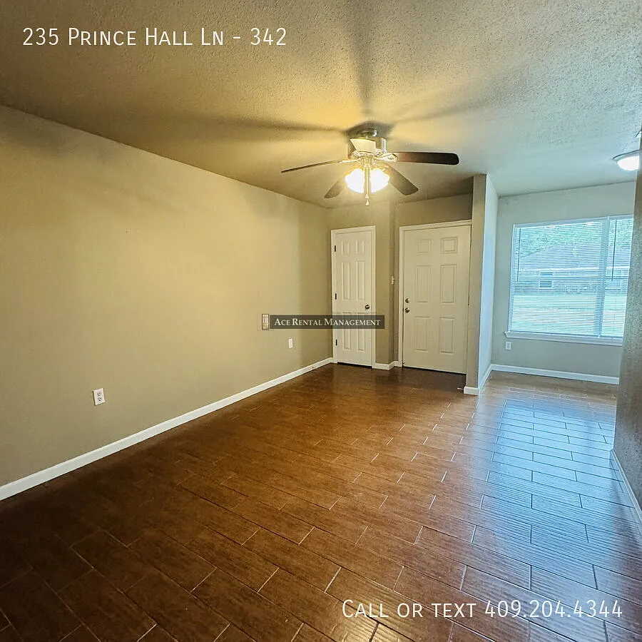 Pine Shadows Duplex Apartments — Photo 2