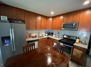 1246 149th St #2, Whitestone, NY 11357