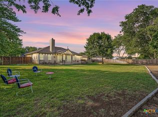 240 Hummingbird Way, Martindale, TX 78655