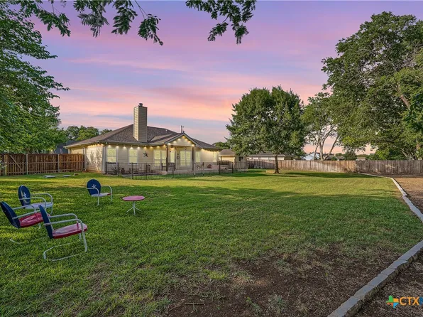240 Hummingbird Way, Martindale, TX 78655