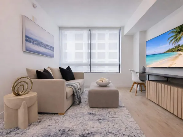 225 N Miami Ave, Miami, FL