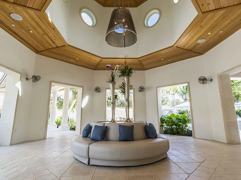 7843 Villa D Este Way — Photo 93
