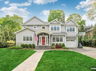 159 Hampton Pl, Ridgewood, NJ 07450