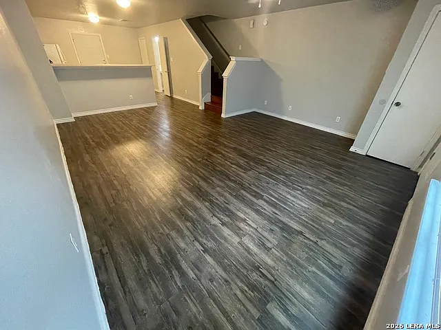 3 bed, 2.5 bath, 1305 sqft, $1,350 — Photo 2