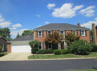 2849 Farmington Rd, Northbrook, IL 60062