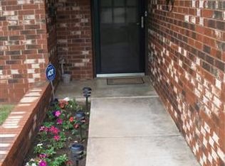 1214 S Hoover St, Enid, OK 73703