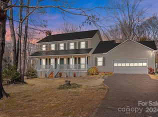 110 S Deerfield Cir, Salisbury, NC 28147