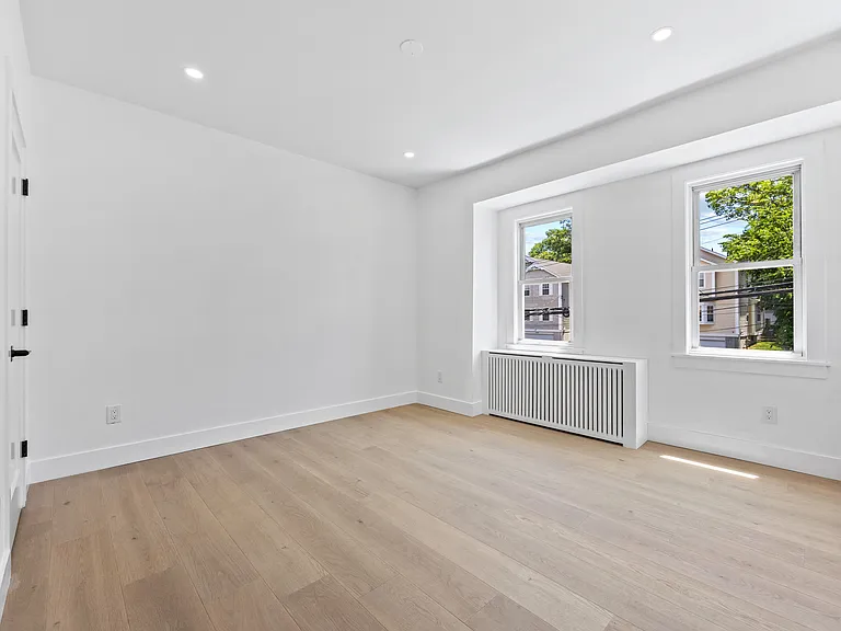 373 Palmer Ave #2 — Photo 11
