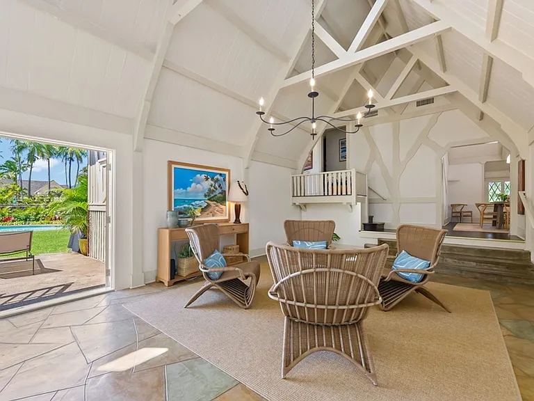 4584 Kahala Ave — Photo 13