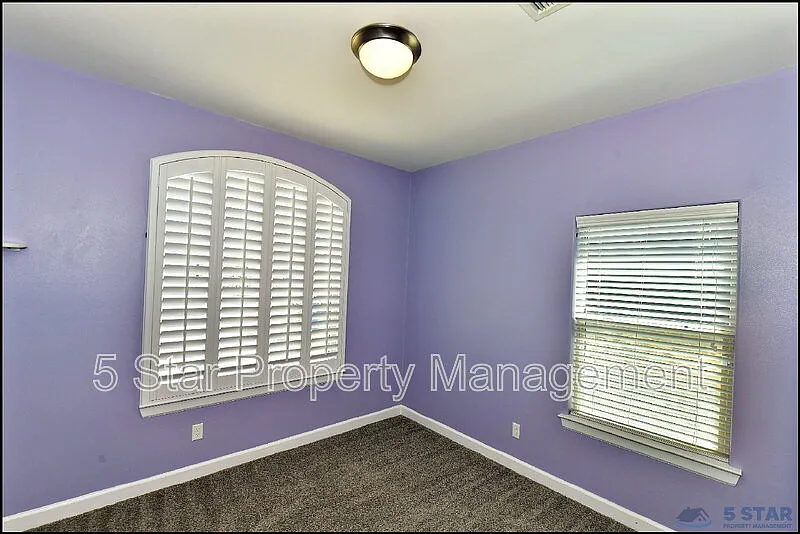 3 bed, 2.0 bath, 1594 sqft, $1,765 — Photo 3