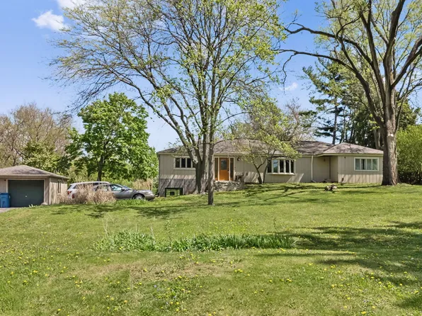 1S655 Taylor Rd, Glen Ellyn, IL 60137
