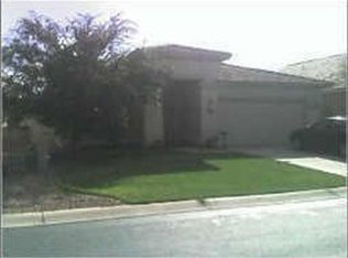 211 E Canary Ct, San Tan Valley, AZ 85143