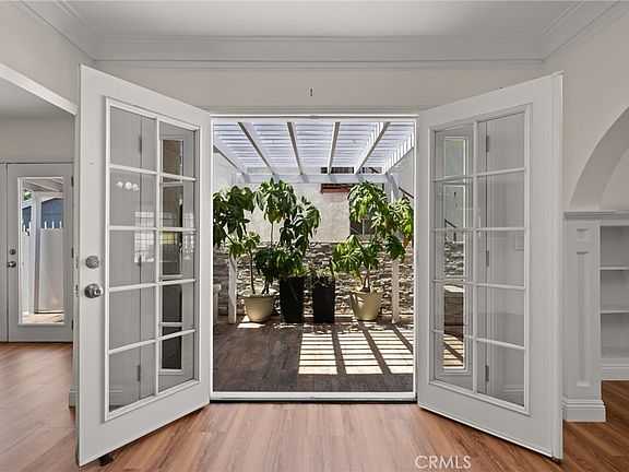 4th image of 2020 E 14th St