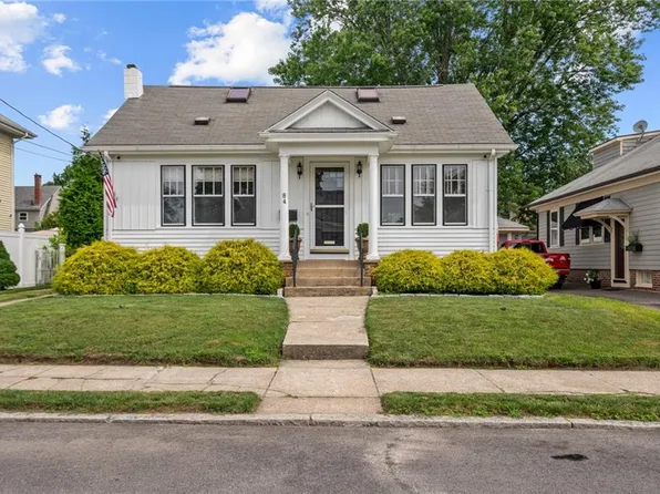 84 Friendly Rd, Cranston, RI 02910