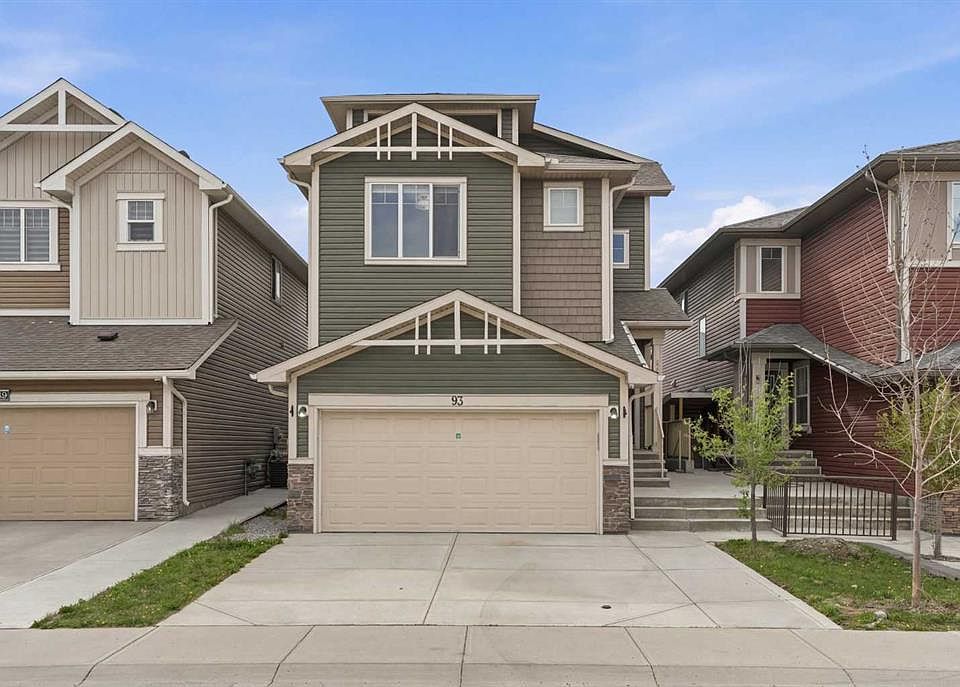 1st image of 93 E Saddlestone Pl NE