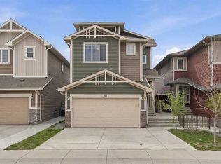 93 E Saddlestone Pl NE, Calgary, AB T3J 0Z6