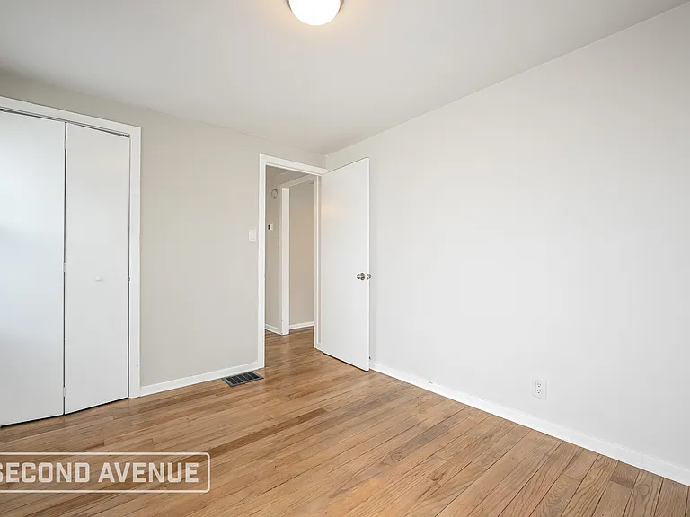 1886 Anderson Ave — Photo 15