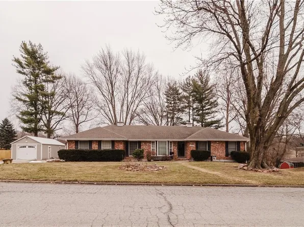 1710 Country Ln, Atchison, KS 66002