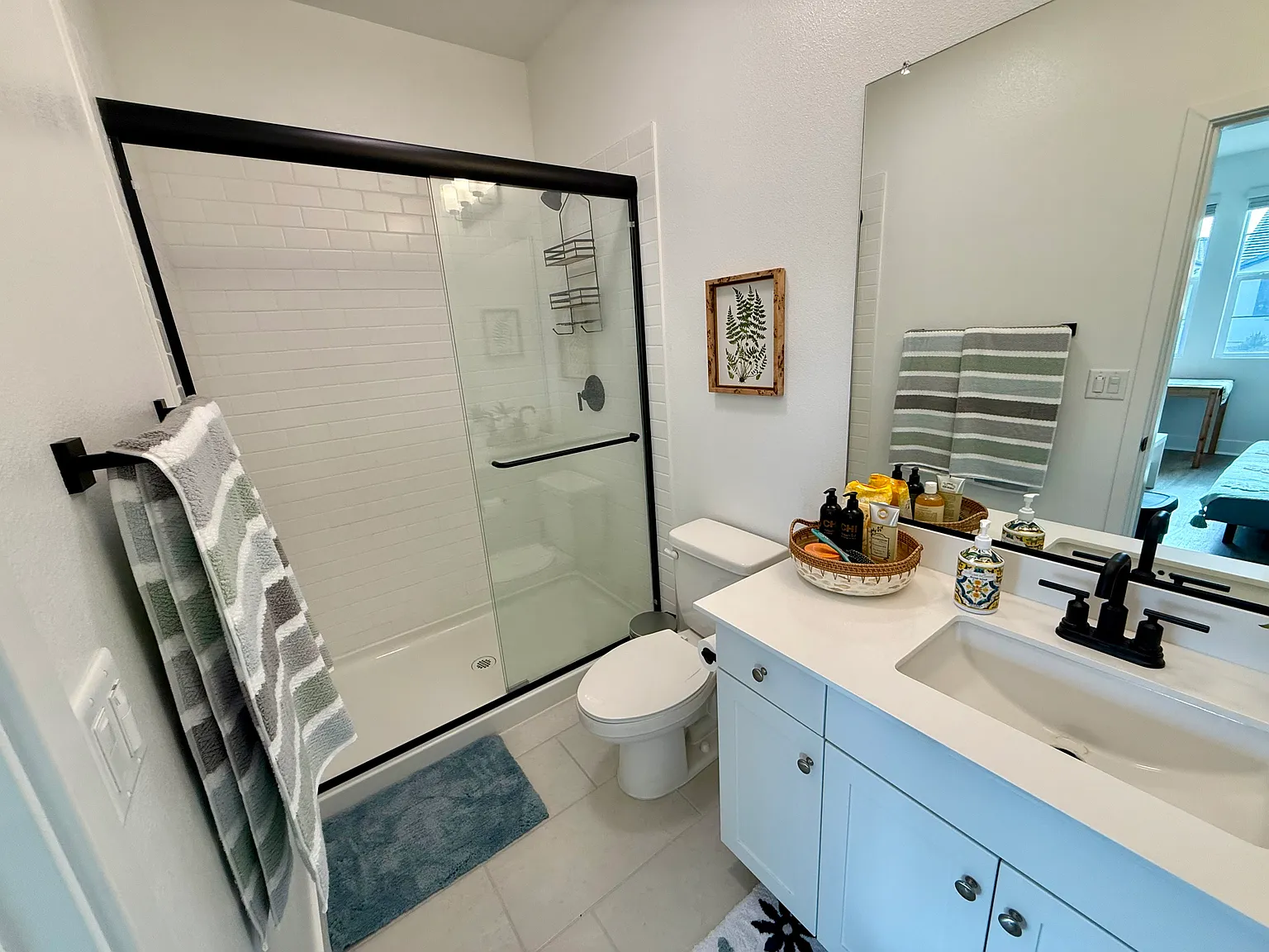 1 bed, 420 sqft, $1,800 — Photo 4