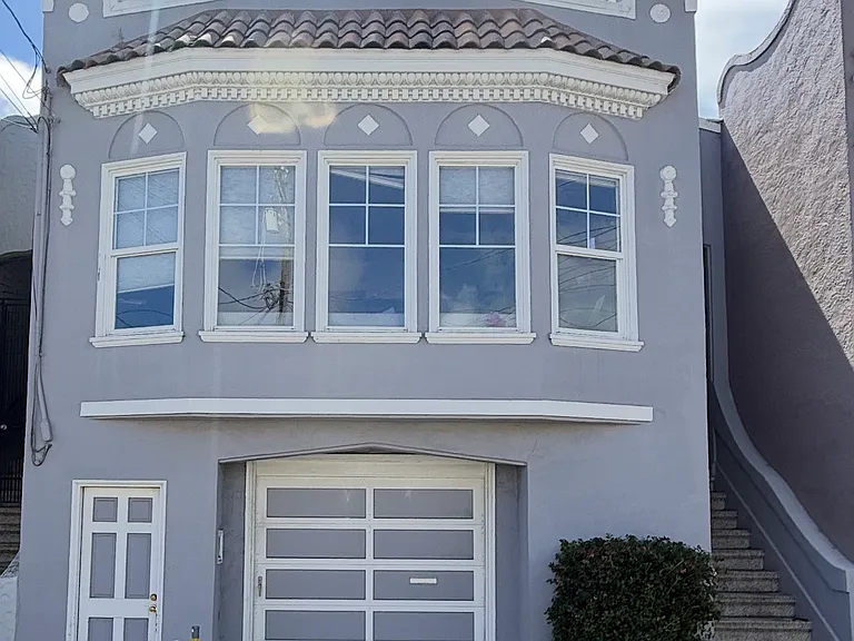 21st Ave — Photo 1