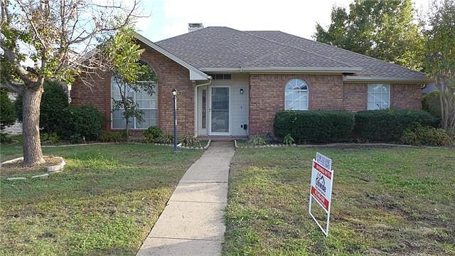 1st image of 2306 Knighthood Ln